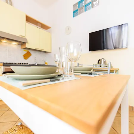 Apartment Borgo View - Con Posto Auto Privato Incluso